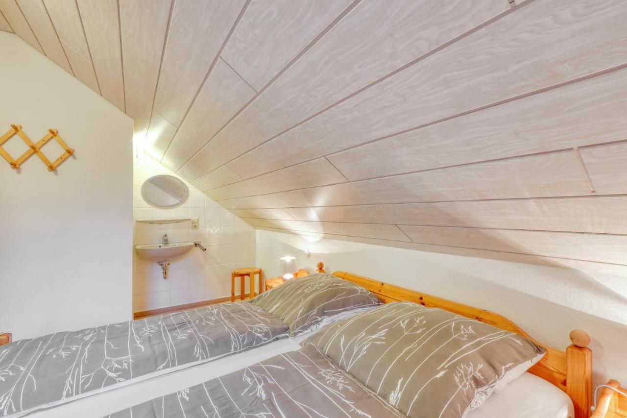 Seepark Kirchheim Ferienhaus Bei Vera Mit Sauna Kirchheim (Hessen) Exterior foto